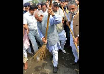 khattar launches swachh campaign in haryana