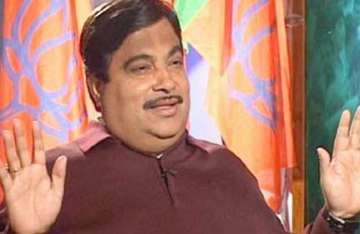 ordinary worker can head only a party like bjp gadkari