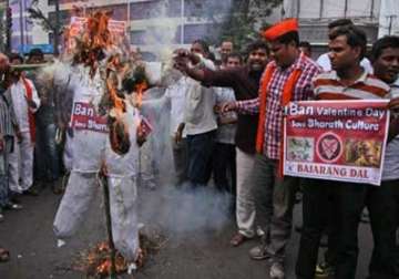 vhp bajrang dal to counsel unmarried youths on v day