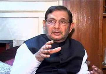 grand alliance takes lead sharad yadav claims victory