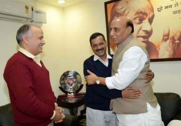 arvind kejriwal manish sisodia meet rajnath singh demand status of complete statehood for delhi