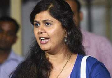 pankaja munde defends ban on women at maharashtra temple