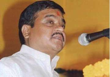 senior ncp leader r r patil in critical condition