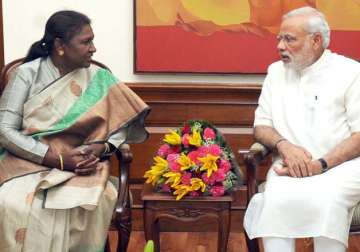 pm modi wishes jharkhand governor on her birthday