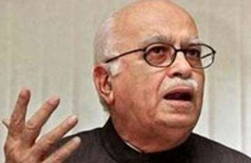 advani asks bjp mps to donate rs 10 000 for leh flood victims