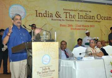 india wants friendly relations with neighbours manohar parrikar