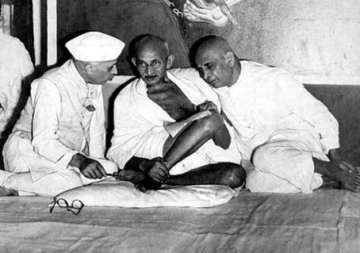 why gandhi opted for nehru and not sardar patel for pm