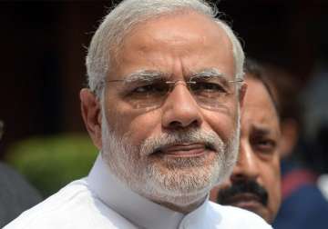 pm modi says he will meet netaji s family but remains silent on files