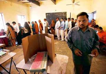 over two lakh discrepancies in delhi electoral rolls