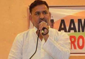 aap mla mahinder yadav sent to police custody