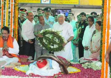 modi hasina attend suvra mukherjee s cremation