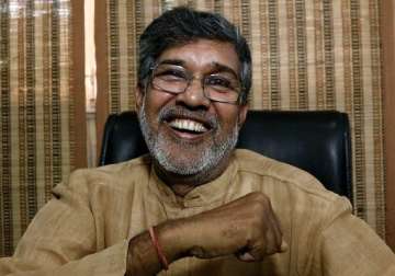 satyarthi meets sonia gandhi