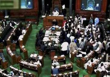 lok sabha disrupted over giriraj singh s remark against sonia gandhi