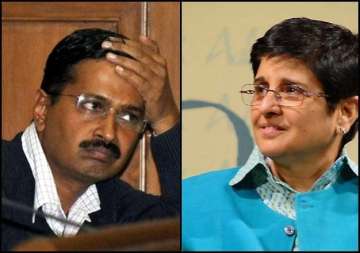 arvind kejriwal kiran bedi war of words hots up