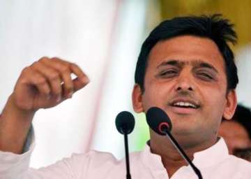 akhilesh writes to modi seeks fertilizers for farmers