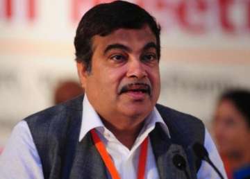 youth detained for trying to hurl shoe at nitin gadkari