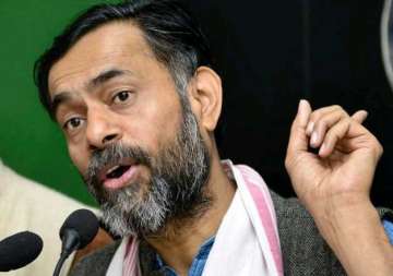 won t quit crisis within an opportunity for aap yogendra yadav