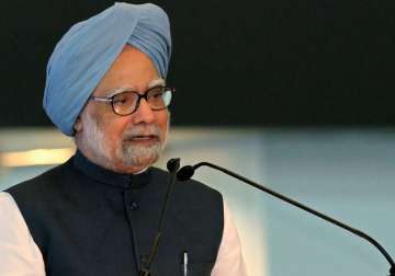 manmohan singh joins intolerance debate says suppression of dissent can t be allowed