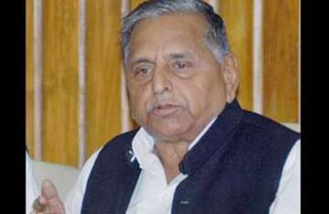 mulayam to continue do or die struggle against women s bill