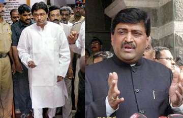 only section of media wants chavan to go says raj thackeray