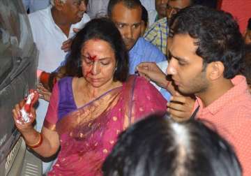 hema malini s driver arrested after child killed in car accident
