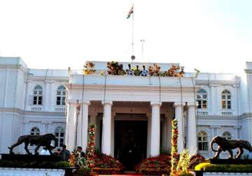 karnataka govt defends renovation of raj bhavan