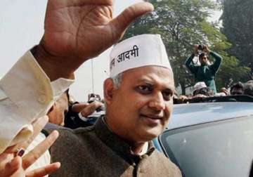 delhi polls bharti among 22 candidates named in aap s 1st list
