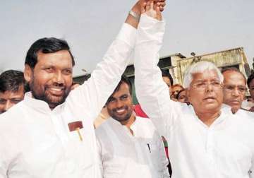 bihar results 7 out of 22 political dynasties won 15 lost