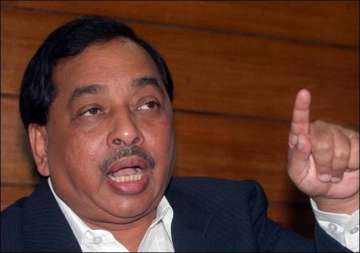 narayan rane accuses eknath khadse of recommending unit which supplied chikki