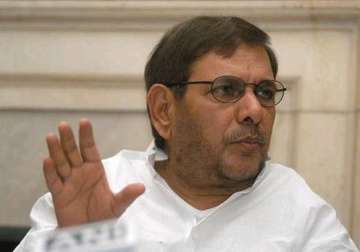 sharad yadav unapologetic over saanvli remark