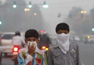 delhi s poisonous air blame game starts between central and state governments