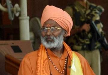 sakshi maharaj dares azam khan to say jai shri ram