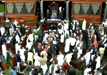 land acquisition bill passed in lok sabha with nine amendments