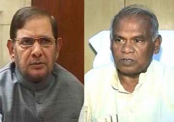 sharad yadav lashes out at manjhi says he bit the hand that fed him