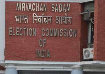 ec gets report on haryana government s clearance to vadra dlf land deal