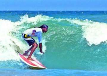 goa govt suspends water sports after death of three russian tourists