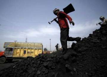 congress bjp spar after sc scraps 214 coal blocks allocation
