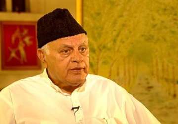 farooq abdullah urges separatists not to meet pakistan nsa sartaj aziz