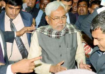 delay in taking decision on bihar will result in horse trading says nitish after meeting president