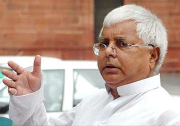 bihar polls lalu prasad refuses to share dais with rahul at west champaran rally