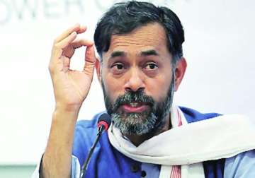 yogendra yadav attacks modi govt on corruption issue