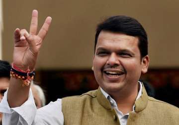 fadnavis to go on israel tour from april 26