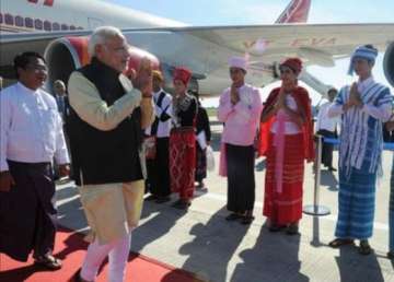 pm arrives in myanmar to attend asean east asia summits