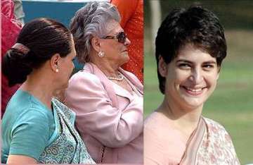 sonia gandhi holidaying with mother priyanka in lakshadweep