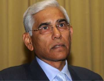 vinod rai criticising manmohan unacceptable congress