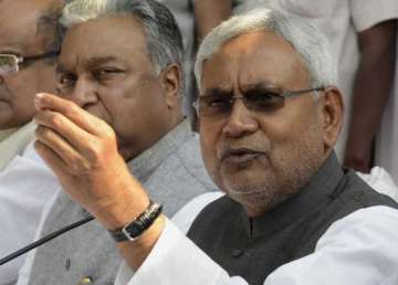 nitish takes a dig at bjp for misuse of social media