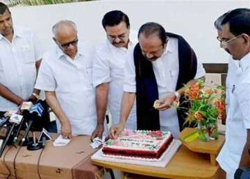 vaiko celebrates prabhakaran s 60th birth anniversary