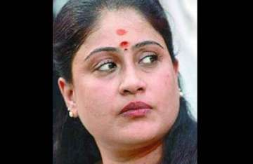 vijayasanthi demands apology from ap govt for her arrest