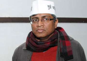 ashutosh defends aap over farmer s suicide fake degree issue