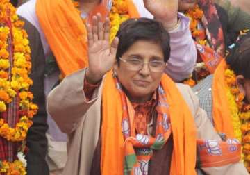 fed up with intolerable dictation kiran bedi s campaign in charge quits bjp